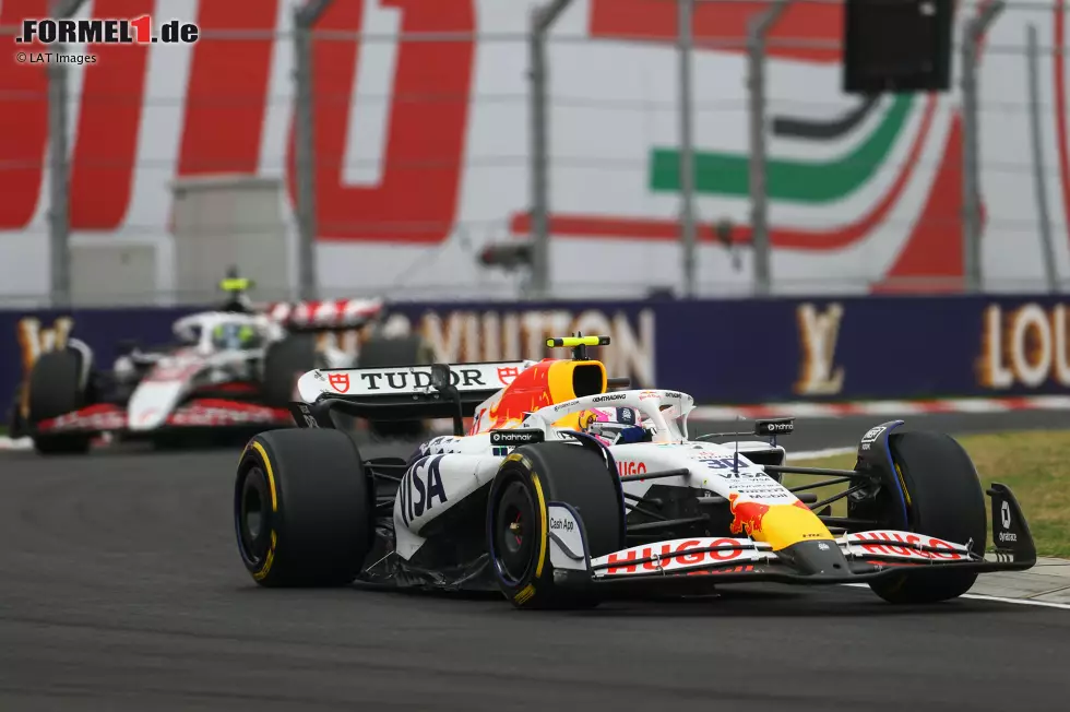 Foto zur News: Liam Lawson (Marc Surer: 2) - &quot;Der schnellere Racing-Bulls-Fahrer, und er hielt Verstappen in Schach!&quot;
