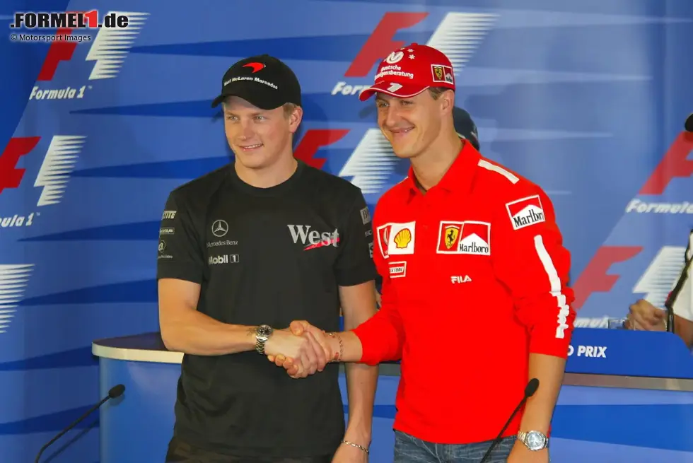 Foto zur News: 2003: Nachdem "Schumi" den Titel in den ersten drei Saisons nach der Jahrtausendwende jeweils bereits vorzeitig gewonnen hat, muss er 2003 erstmals wieder bis zum Saisonfinale in Suzuka zittern. Zwar geht der Ferrari-Pilot mit neun Punkten Vorsprung auf Kimi Räikkönen in den Großen Preis von Japan, ...