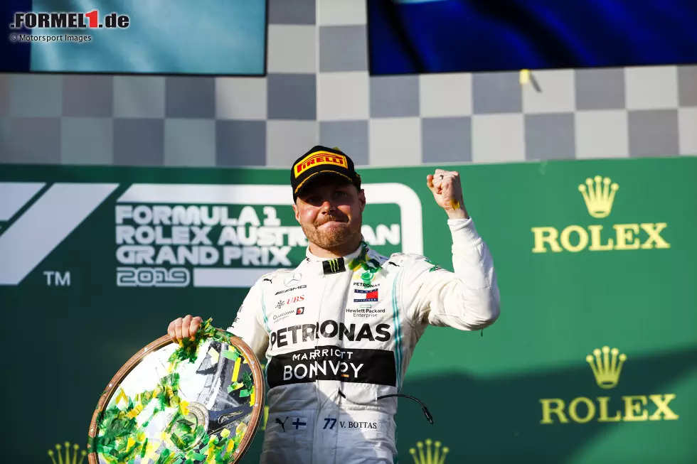 Valtteri Bottas (5) - Der Mercedes-Pilot gewinnt 2019 und 2020 jeweils den Saisonauftakt und lässt Platz zwei im zweiten Rennen folgen. Anschließend rennt Lewis Hamilton an der Spitze davon, 2019 holt sich Bottas die Führung jedoch mit einem Sieg im vierten Rennen in Baku noch einmal zurück. Foto zur News: Valtteri Bottas (5) - Der Mercedes-Pilot gewinnt 2019 und 2020 jeweils den Saisonauftakt und lässt Platz zwei im zweiten Rennen folgen. Anschließend rennt Lewis Hamilton an der Spitze davon, 2019 holt sich Bottas die Führung jedoch mit einem Sieg im vierten Rennen in Baku noch einmal zurück.