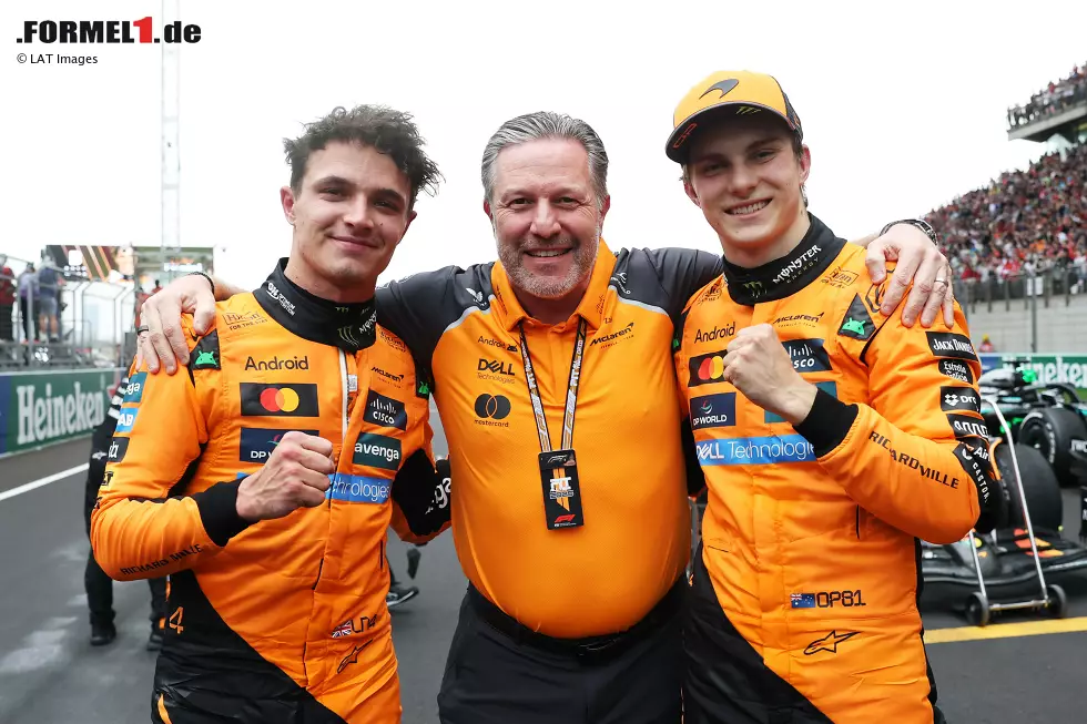 Lando Norris und Oscar Piastri: Mindestens einer von beiden wird am Saisonende ohne WM-Titel dastehen, obwohl jeder von ihnen 2025 die WM-Führung inne hatte. In dieser Fotostrecke zeigen wir euch die F1-Fahrer, die ebenfalls in Führung lagen, aber nie einen Titel holen konnten - in aufsteigender Reihenfolge von wenig zu viel Führungen. Foto zur News: Lando Norris und Oscar Piastri: Mindestens einer von beiden wird am Saisonende ohne WM-Titel dastehen, obwohl jeder von ihnen 2025 die WM-Führung inne hatte. In dieser Fotostrecke zeigen wir euch die F1-Fahrer, die ebenfalls in Führung lagen, aber nie einen Titel holen konnten - in aufsteigender Reihenfolge von wenig zu viel Führungen.
