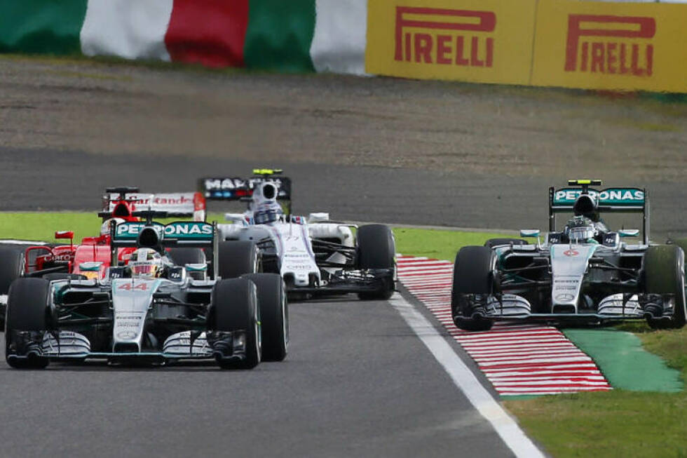 Foto zur News: Das war das Formel-1-Rennen in Suzuka 2015: Hamiltons beinhartes Manöver am Start und Hondas Demütigung