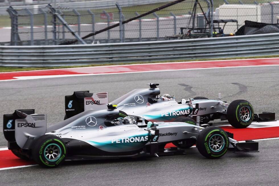 Foto zur News: Von &quot;Cap-gate&quot; über Lewis Hamiltons &quot;Spritzaffäre&quot; bis zum &quot;GP2-Motor&quot; von Fernando Alonso: Das waren die zehn größten Aufreger der Formel-1-Saison 2015