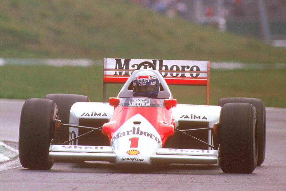 Foto zur News: Bruce McLaren gründete einst den gleichnamigen Rennstall, der inzwischen legendär ist. Wir zeigen alle Formel-1-Autos des britischen Traditionsteams McLaren seit 1966