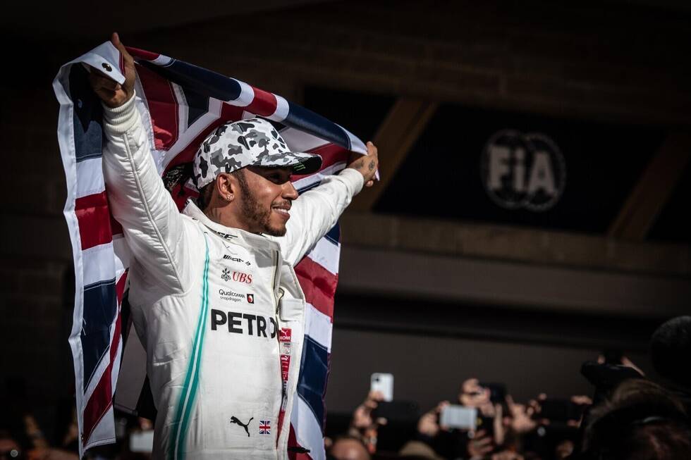 Foto zur News: Lewis Hamilton hat sich in Austin vorzeitig zum sechsten Mal zum Formel-1-Weltmeister gekrönt - Wir blicken auf die schönsten Fotos seiner WM-Party