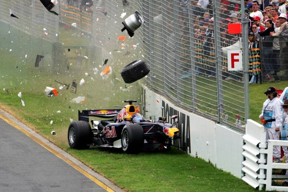 Foto zur News: In dieser Fotostrecke blicken wir auf die zehn spektakulärsten Formel-1-Unfälle zurück, die sich bisher in Melbourne ereignet haben