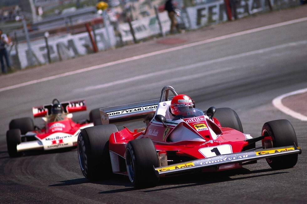 Foto zur News: Mitten im Titelkampf 1976 müssen sich Ferrari und McLaren noch mit Regeländerungen herumschlagen. Und der Look der Formel 1 ändert sich!
