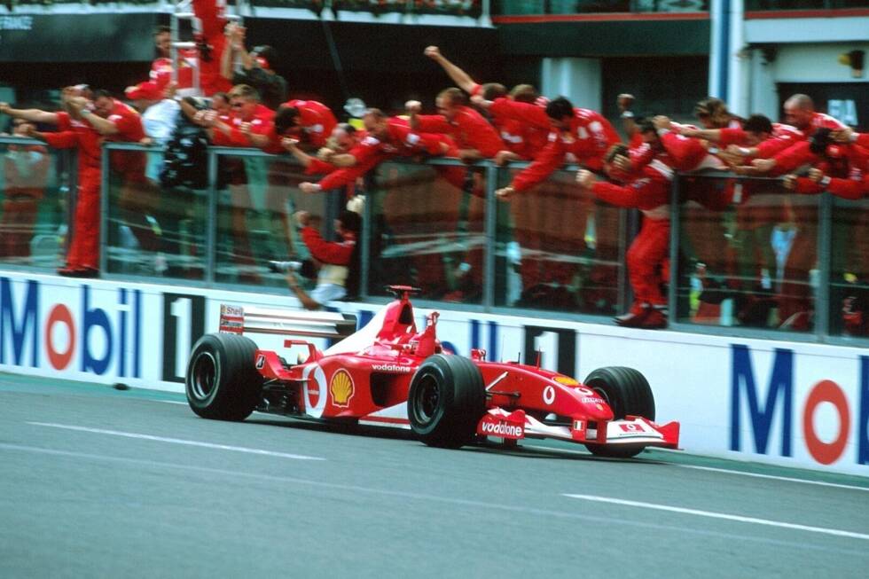Foto zur News: Die 2000er-Jahre haben viele legendäre Formel-1-Momente geliefert - Wir blicken auf 20 prägende Ereignisse des Jahrzehnts zwischen 2000 und 2009 zurück