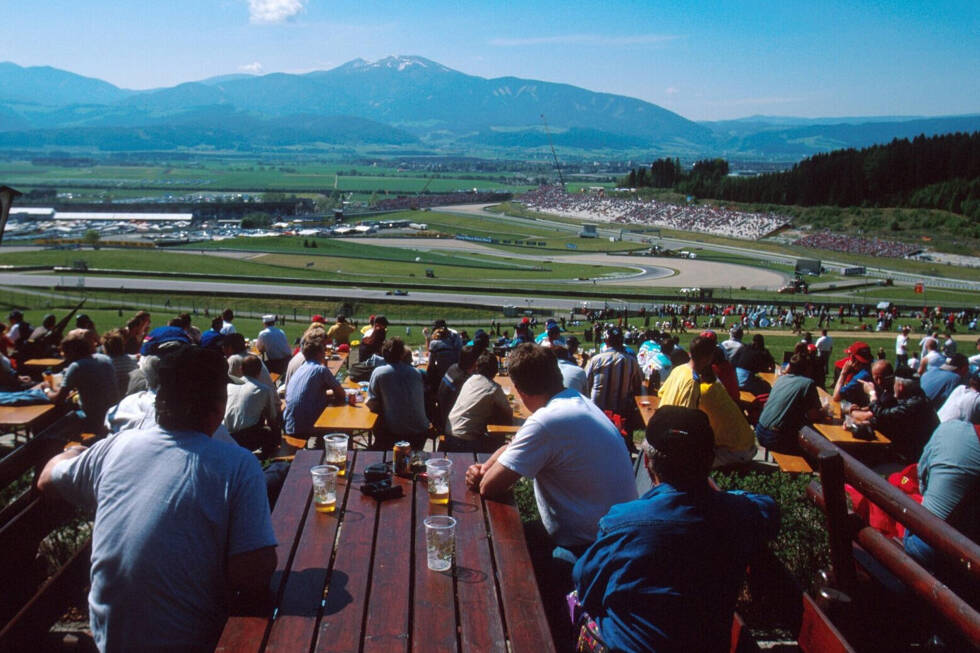 Foto zur News: Seit den 1960er-Jahren spielt die Formel 1 in der Alpenrepublik eine große Rolle - Von den Anfängen auf einem Militärflughafen bis zum Saisonauftakt 2020 in Spielberg