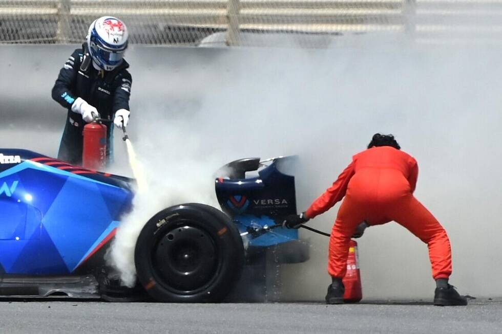 Foto zur News: Die Höhepunkte des zweiten Tags bei den Formel-1-Wintertests 2022 in Sachir in Bahrain in Fotos: Wer schnell war, wer Probleme hatte und welche Hinkucker es gab!