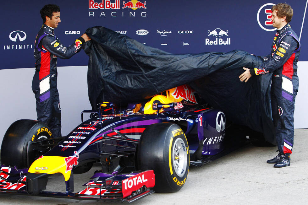 Foto zur News: Von Stewart über Jaguar zu Red Bull: Alle Fahrzeug-Präsentationen des Teams aus Milton Keynes