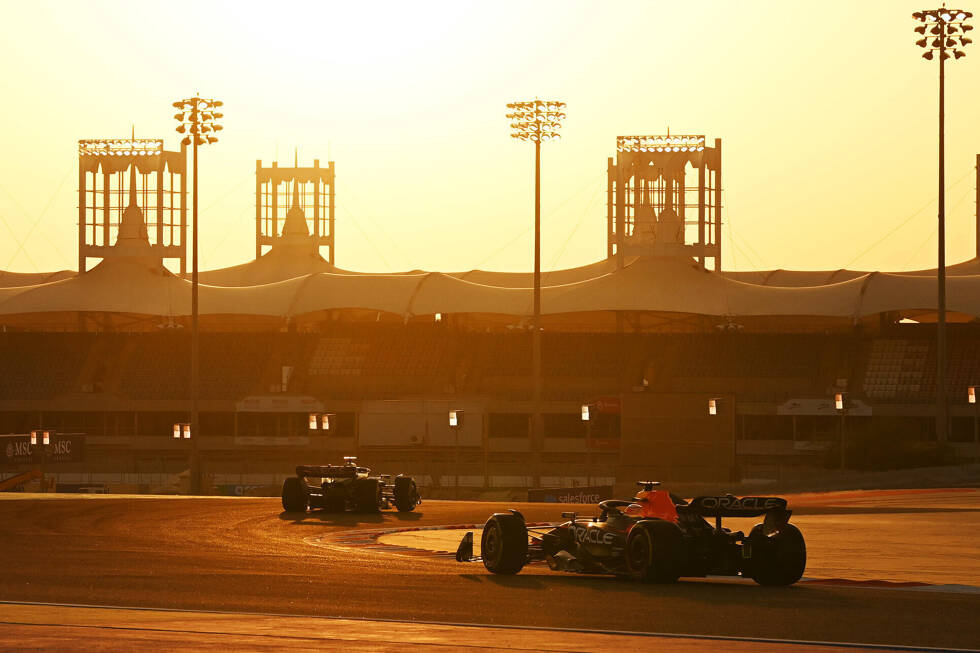 Foto zur News: Die Höhepunkte des zweiten Tages bei den Formel-1-Wintertestfahrten 2023 in Bahrain: Welche Aufreger es gab, wer Probleme hatte und wer schnell war!