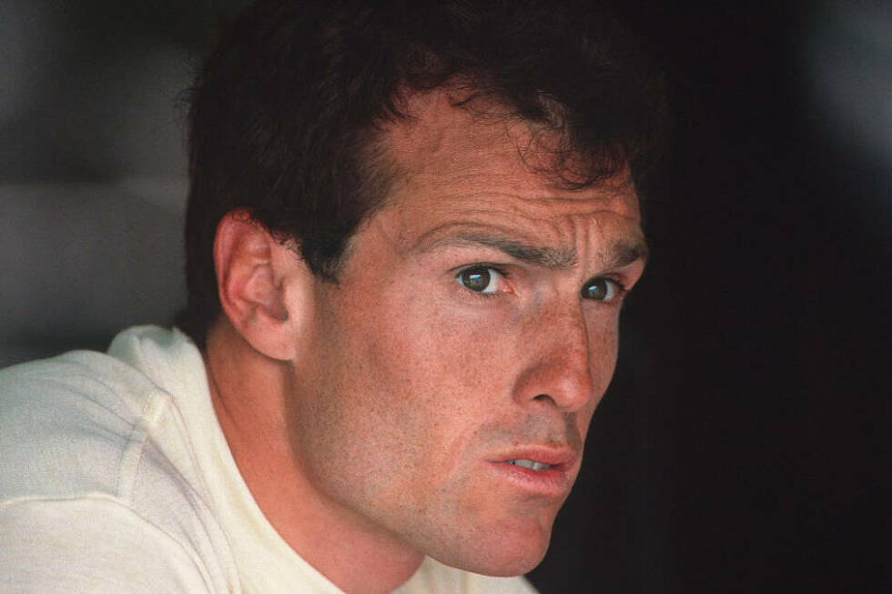 Foto zur News: Bruchpilot, Wandervogel, Toptalent - Andrea de Cesaris war einer der prägenden Formel-1-Fahrer der 80er und 90er Jahre
