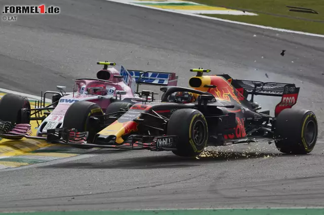 Foto zur News: ... und trifft Verstappen am linken Hinterrad. "Uncool", findet 'ORF'-Experte Alexander Wurz. "Der fährt um sein Leiberl in der Formel 1 und ist angefressen, ...