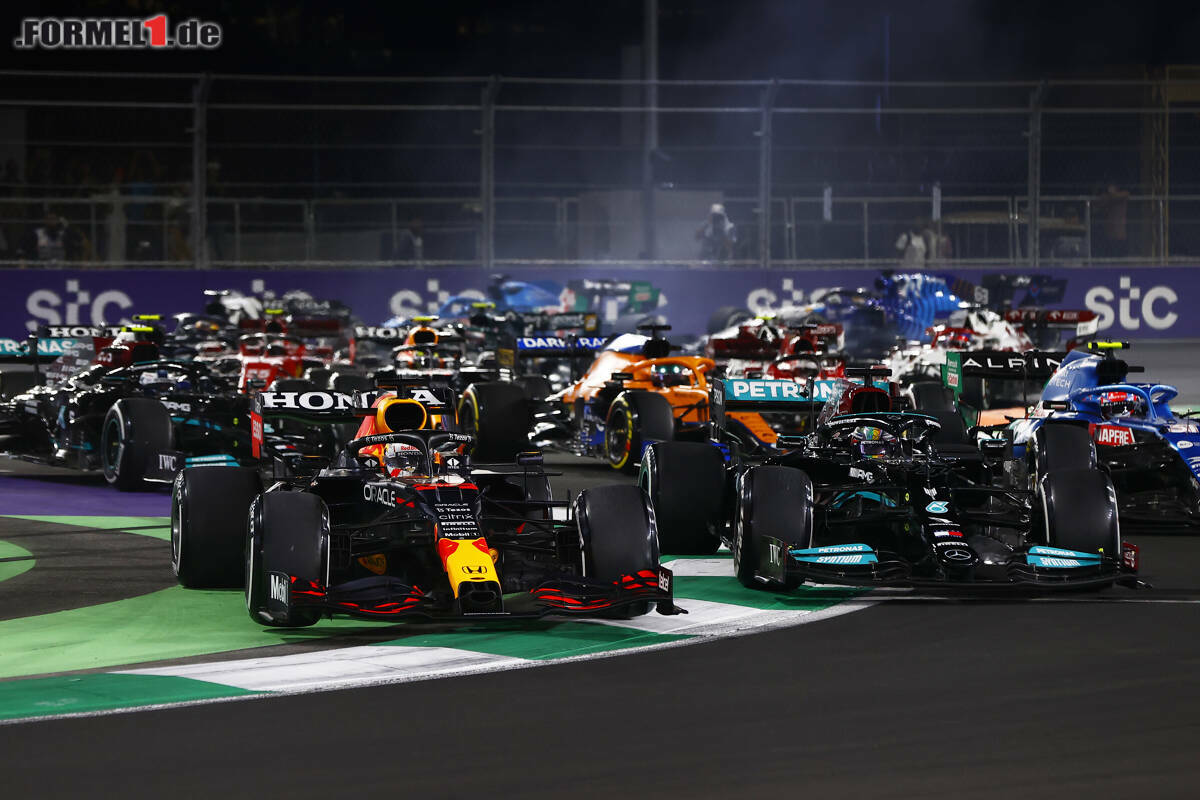 F1 Saudi-Arabien Hamilton gewinnt völlig irres Duell mit Verstappen!