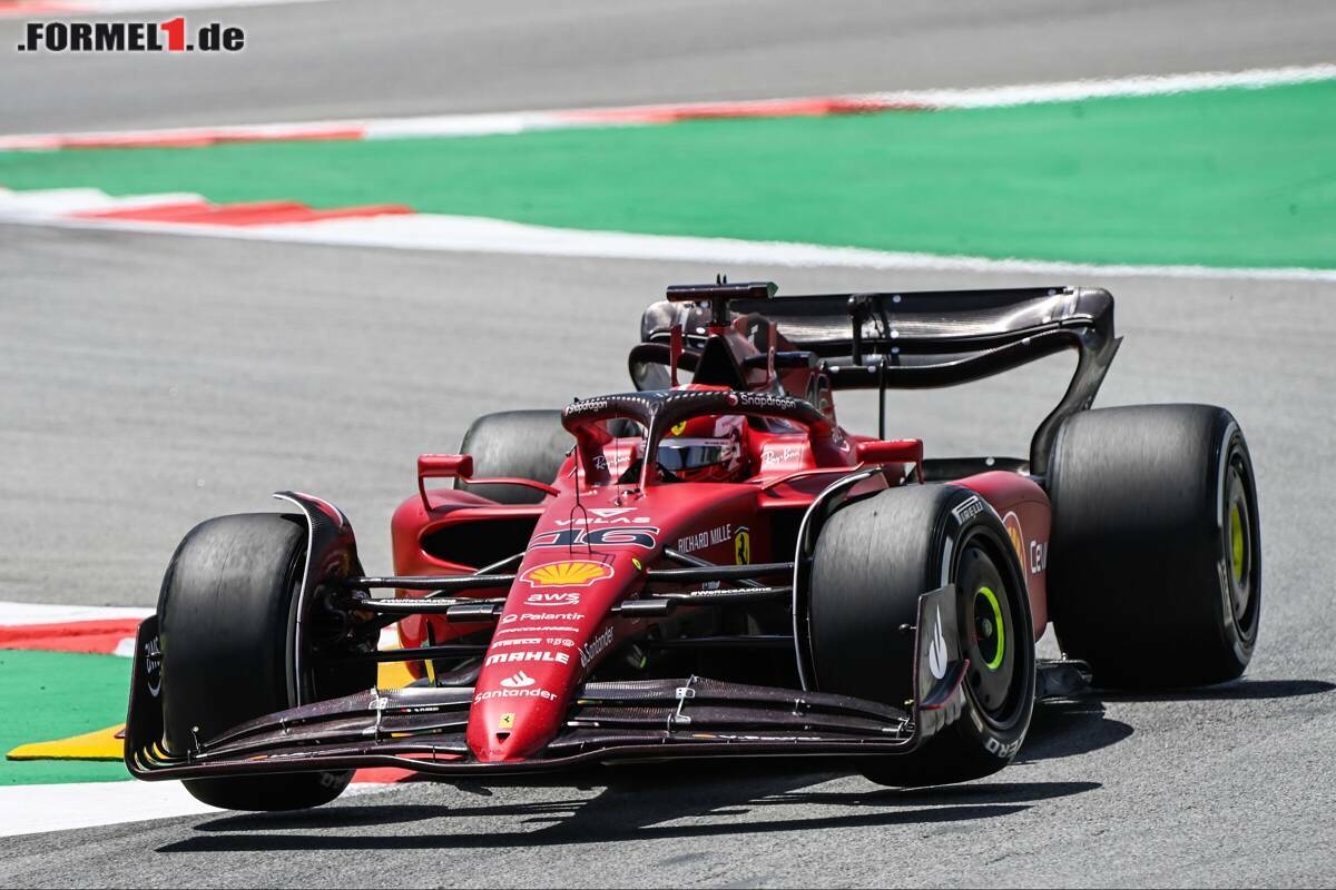 F1-Training Barcelona Ferrari mit Updates zur Doppelbestzeit