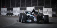 Foto zur News: Hamilton gesteht: "Anfängerfehler" führte fast zu Vettel-Crash