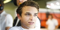Foto zur News: Johnny Herbert warnt Lando Norris: Vandoorne als mahnendes Beispiel