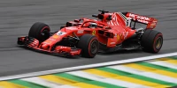 Foto zur News: Dank waghalsigem Q2-Poker: Ferrari im Rennen auch ohne Pole Favorit
