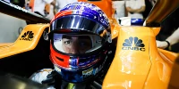 Foto zur News: Großer Bahnhof zum Abschied: Alonso sind Rührseligkeiten fast peinlich