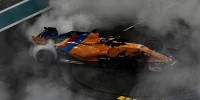 Foto zur News: Donuts, Ehrungen und eine Bitte: So emotional war der Abschied von Alonso