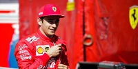 Foto zur News: Fotostrecke mit neuen Piloten in neuen Outfits: So sieht die Formel 1 2019 aus