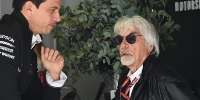 Foto zur News: Bernie Ecclestone: Gespräch über "Piratenserie" in seinem Chalet