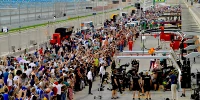 Foto zur News: Mehr Fans an der Strecke: Aufrüstung in Australien, Rekord in Bahrain
