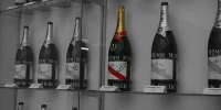 Foto zur News: Alfa Romeo lüftet Geheimnis um Kubicas ungeöffnete Champagner-Flasche
