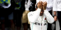 Foto zur News: Hamilton zitterte sich zum Sieg: "Hatte Angst vor Reifenplatzer!"