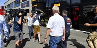 Foto zur News: Wie eine WhatsApp-Nachricht den Paddock in Aufruhr versetzt hat