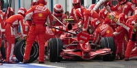 Foto zur News: Rückkehr der Tankstopps? Lewis Hamilton und Co. nicht abgeneigt