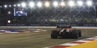 Foto zur News: Red Bull: Verstappen angriffslustig, Albon nach Crash vorsichtig
