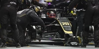 Foto zur News: Hybrid-Spezifikation in Sotschi: Haas rüstet beide Autos zurück