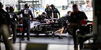Foto zur News: Galgenhumor: Günther Steiner macht sich über Mexiko-Debakel lustig