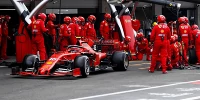 Foto zur News: Ferrari: Falsche Strategie bringt Charles Leclerc um Podium in Mexiko