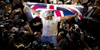 Foto zur News: Lewis Hamilton: Jetzt nimmt er "Schumi" ins Visier!