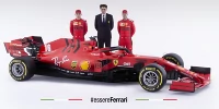 Foto zur News: Formel-1-Live-Ticker: Ferrari zeigt die neue "Rote Göttin"
