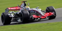 Foto zur News: Beim ersten Test schneller als de la Rosa: Lewis Hamiltons Mega-Debüt