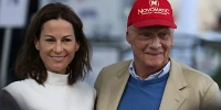 Foto zur News: Formel-1-Liveticker: Witwe Birgit Lauda: &quot;Niki fehlt jeden Tag 24 Stunden&quot;