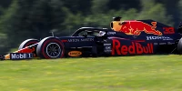 Foto zur News: Max Verstappen happy: RB16 jetzt wie &quot;ein anderes Auto&quot;