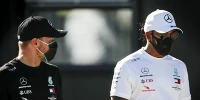Foto zur News: Frage nach Schwächen des W11: Betretenes Schweigen bei Mercedes-Duo