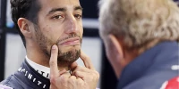 Foto zur News: Tattoo-Wette: Daniel Ricciardo wollte Helmut Marko stechen lassen
