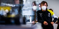 Foto zur News: Fernando Alonso ist zurück: Renault-Werksbesuch &quot;wie am ersten Schultag&quot;
