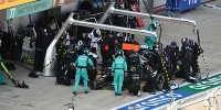 Foto zur News: Hamilton an Mercedes: &quot;Ich will das gar nicht mehr hören!&quot;