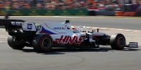 Foto zur News: Absprache gebrochen: Masepin attackiert Schumacher nach Vettel-Blockade