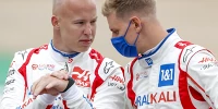 Foto zur News: Bei Haas fliegen die Fetzen: Das haben Masepin &amp; Schumacher gesagt!