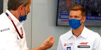 Foto zur News: Günther Steiner: Das sagt er über den Zoff von Schumacher &amp; Masepin