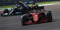 Foto zur News: &quot;Erstaunlich&quot;: Lewis Hamilton zollt Charles Leclerc Respekt