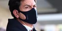 Foto zur News: Toto Wolff bestätigt: Vettel-Manöver am Start nicht mehr erlaubt