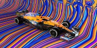 Foto zur News: Sonderlackierung in Abu Dhabi: Der McLaren MCL35M wird zum Kunstwerk